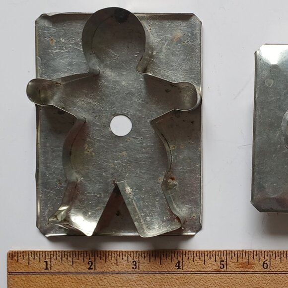 VTG Tin Metal Cookie Cutters Farmhouse Christmas Lot of 20 Tart Tins Soldered - Picture 6 of 15